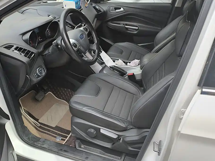 Фото 9 - Ford Kuga