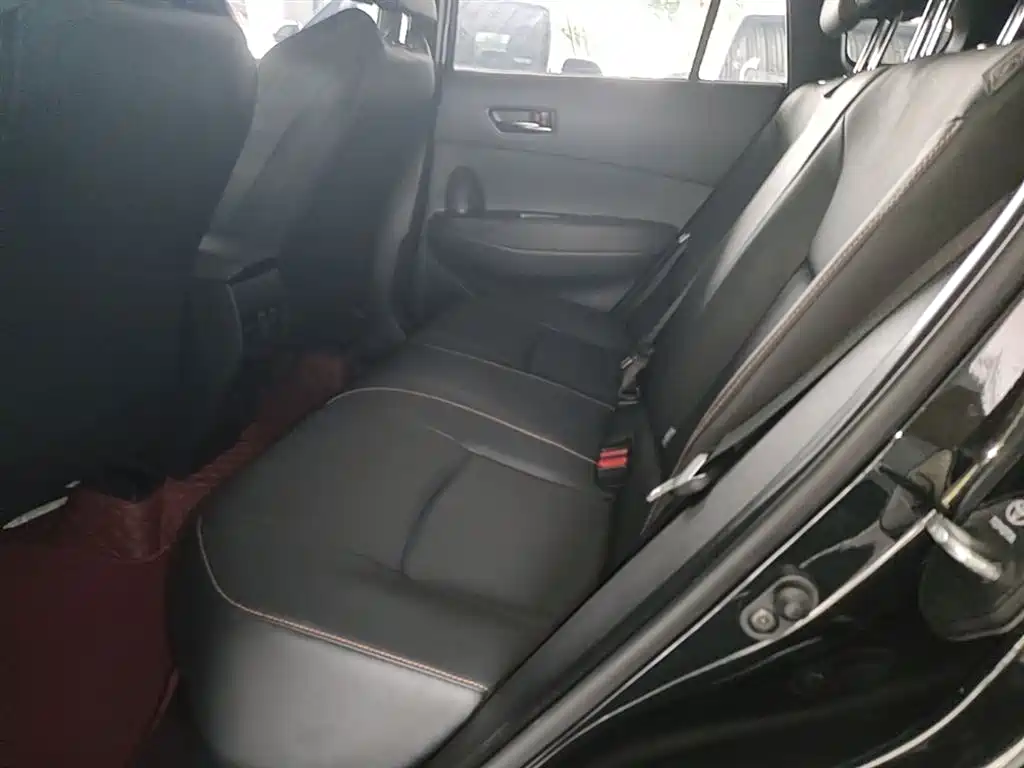 Toyota Frontlander 2025 2.0L CVT Mid Version фото 17