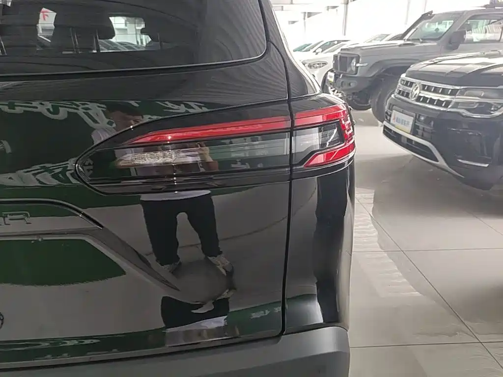 Toyota Frontlander 2025 2.0L CVT Mid Version фото 8