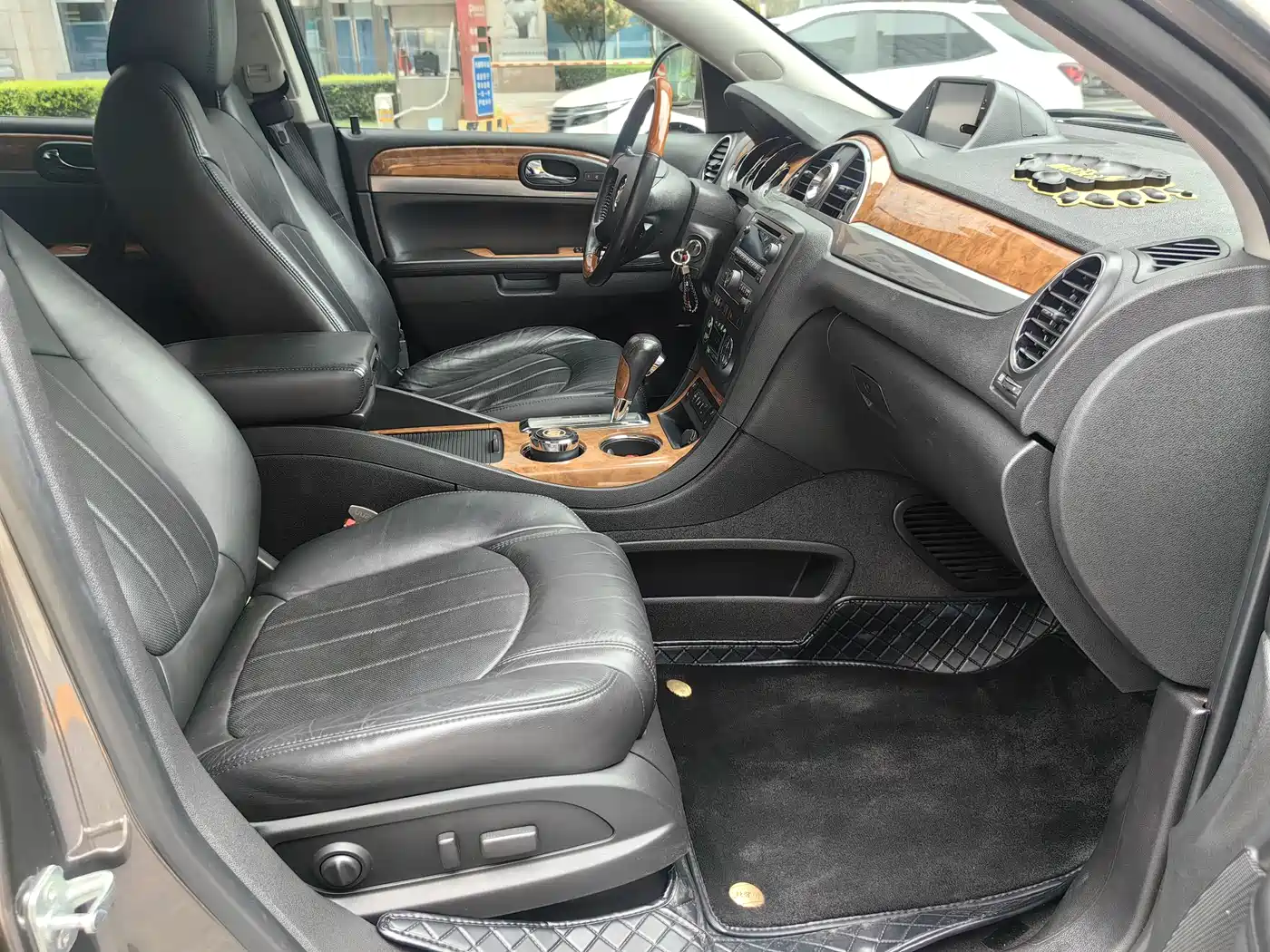 Buick Enclave 2010 3.6L Flagship Edition фото 14