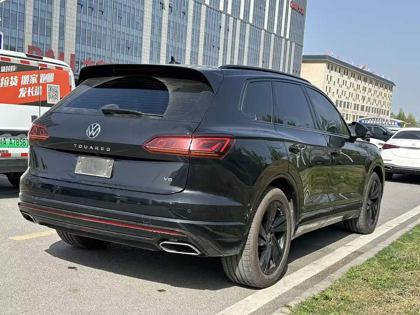VOLKSWAGEN TOUAREG