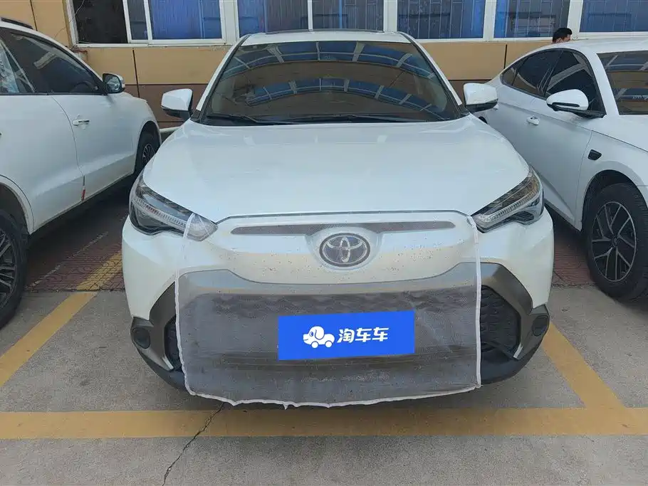 Toyota Frontlander 2023 2.0L Smart Hybrid Dual Engine Luxury Edition фото 2
