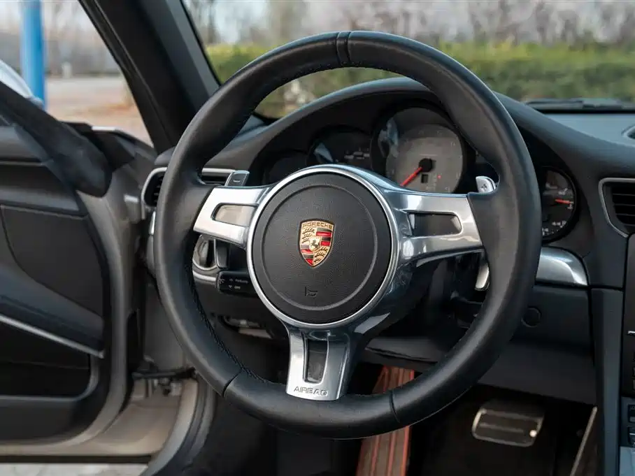 Porsche 911 2012 Carrera S 3.8L фото 22