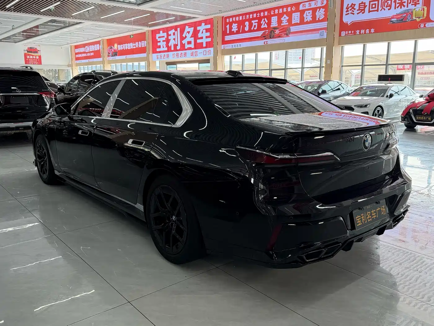 BMW 7 Series 2023 Model 735Li M Sport Package фото 6