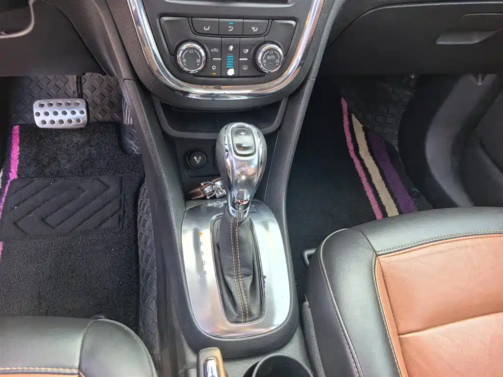 Фото 16 - Buick Encore