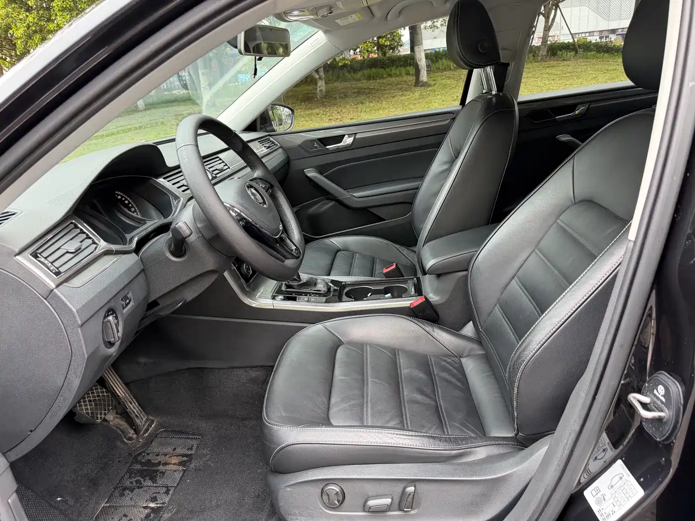 Volkswagen Passat 2017 330TSI DSG Prestige фото 12