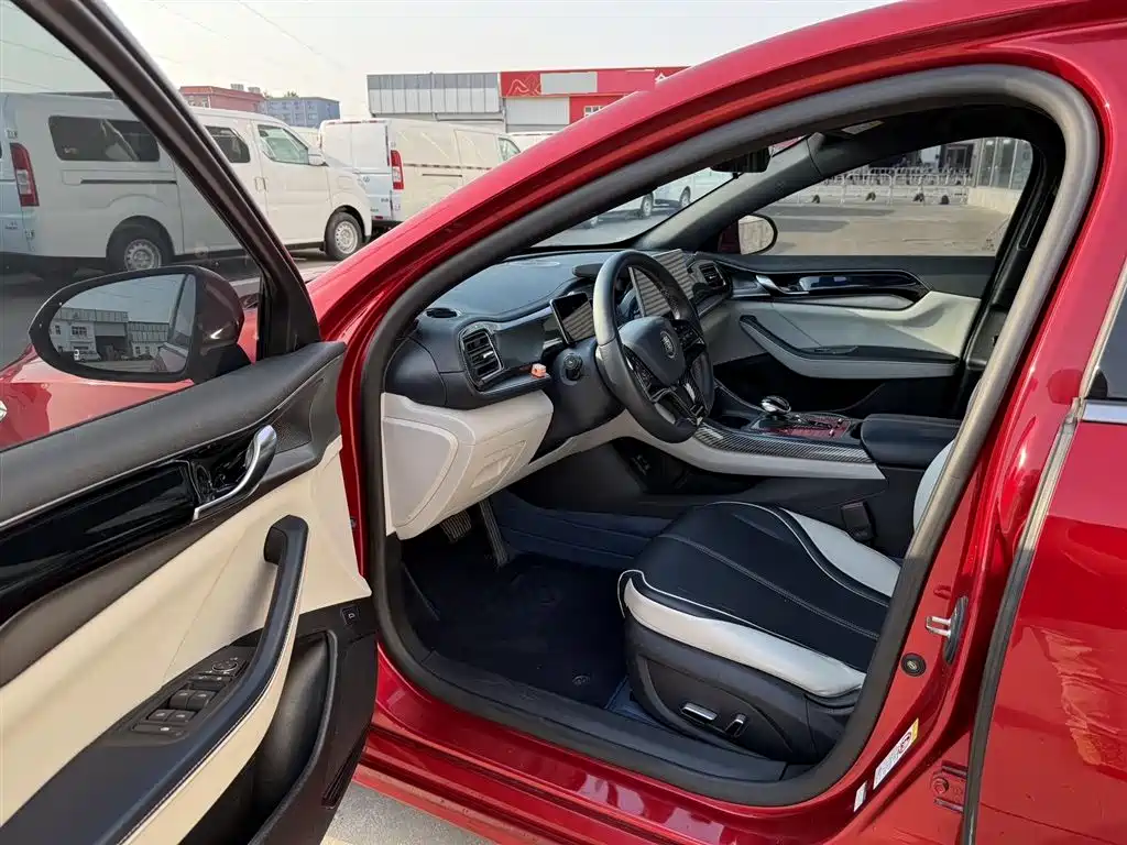 BYD Qin PLUS 2021 DM-i 120KM Flagship фото 9