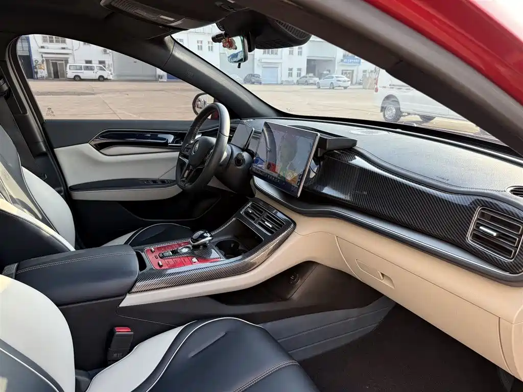 BYD Qin PLUS 2021 DM-i 120KM Flagship фото 17