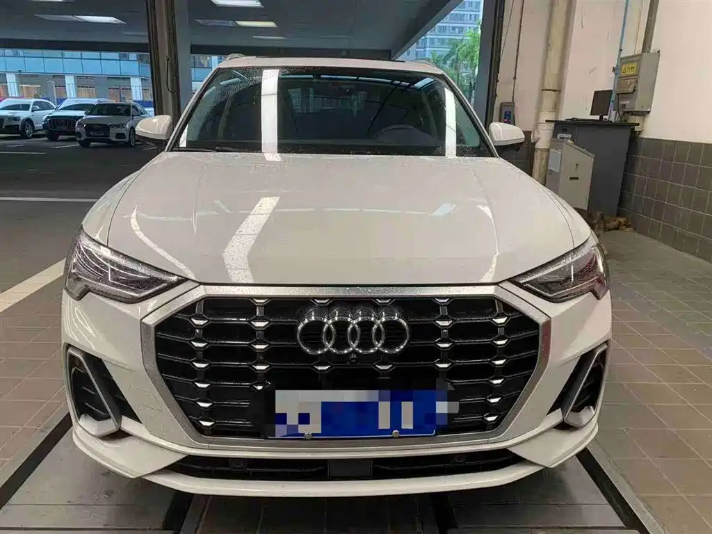 Audi Q3 2023 35 TFSI Fashion Dynamic Model (1.5T) фото 3
