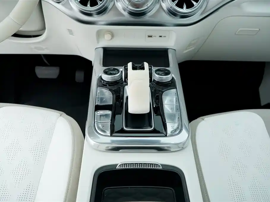 TANK CO CREATION TANK 300