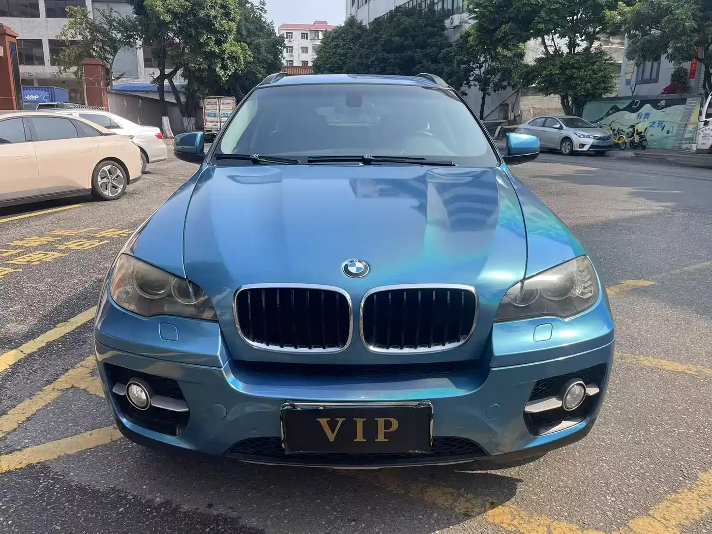 Photo 2 - BMW X6