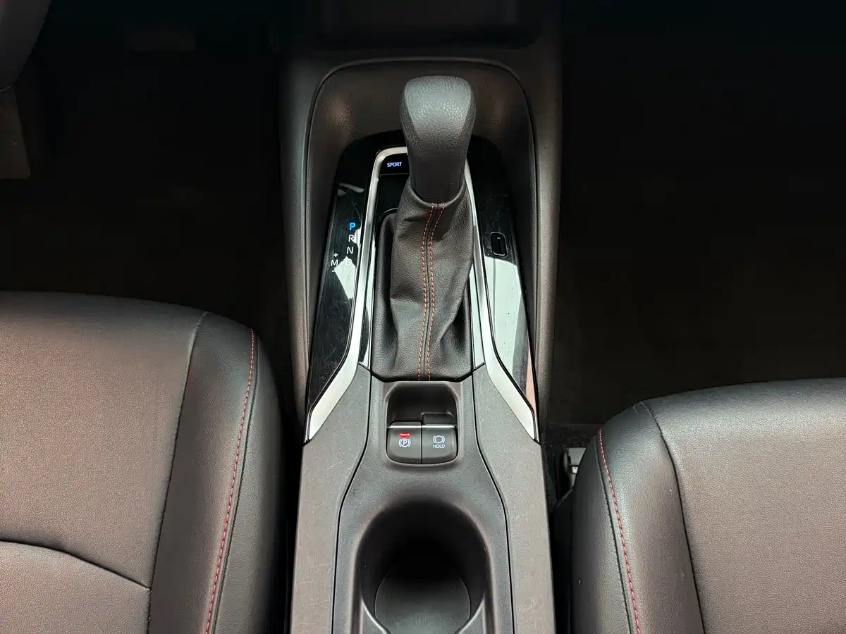 Toyota Corolla 2021 1.2T S-CVT Elite PLUS Edition фото 12