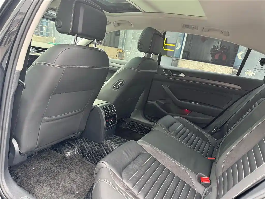 Volkswagen Magotan 2020 280TSI DSG Leading фото 6