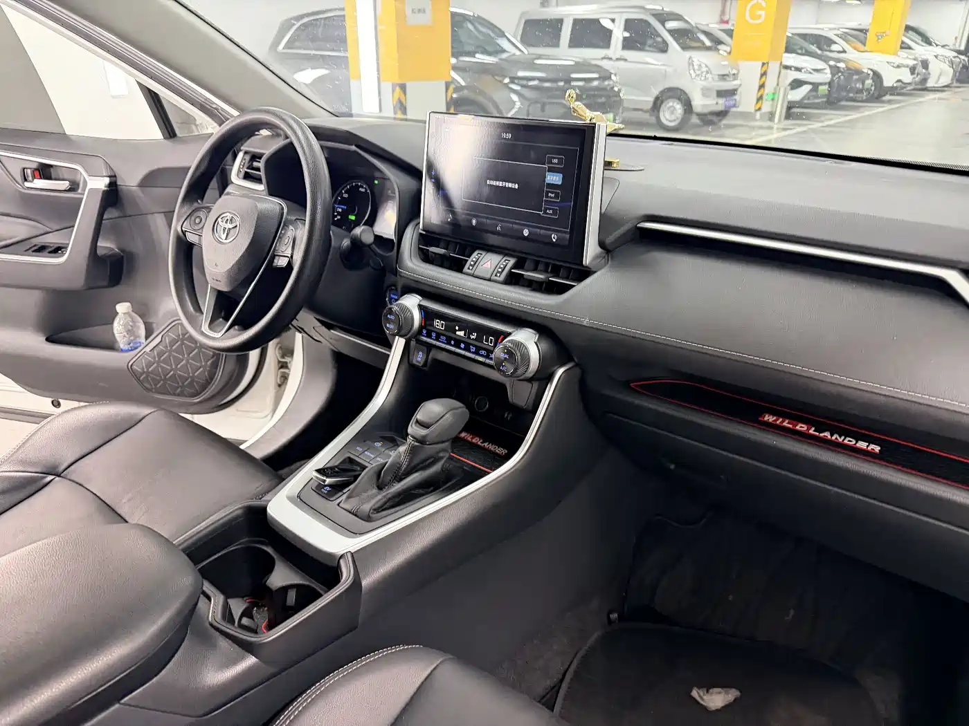 Toyota Wildlander 2020 Dual Engine 2.5L E-CVT FWD Luxury фото 10
