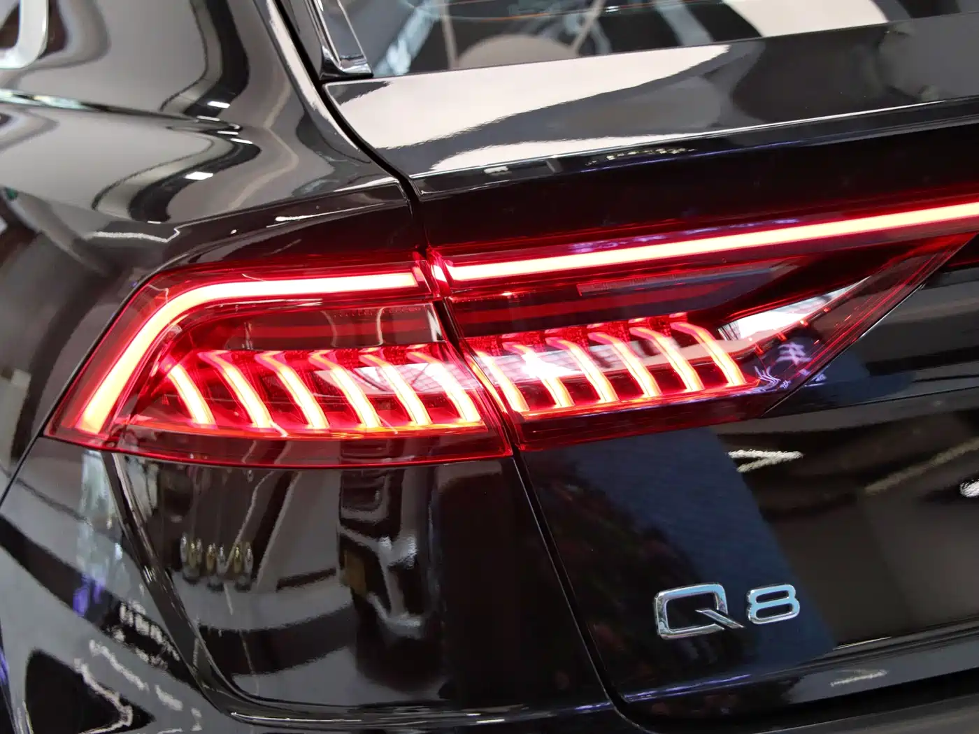 Audi Q8 2022 55 TFSI Luxury Dynamic фото 40