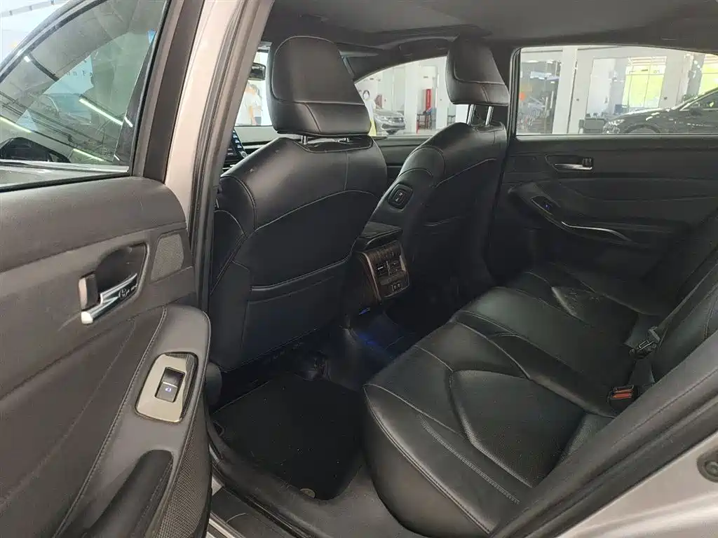 Toyota Avalon 2019 2.0L Luxury Edition (China VI) фото 12