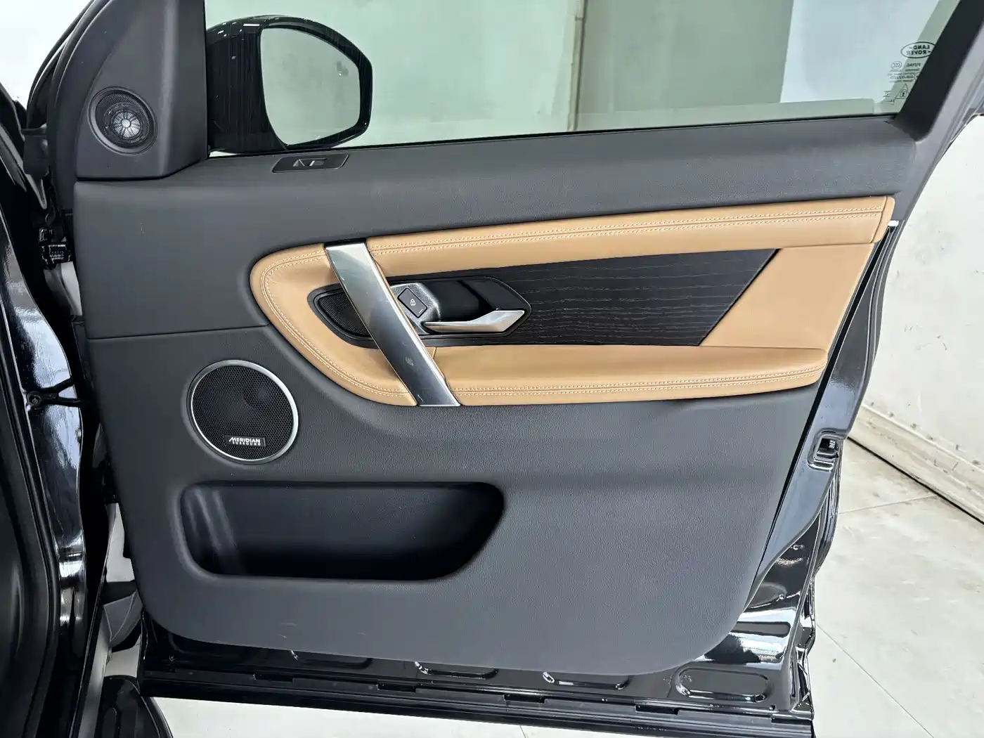 Land Rover Discovery Sport 2025 249PS Exploration Special Edition фото 25