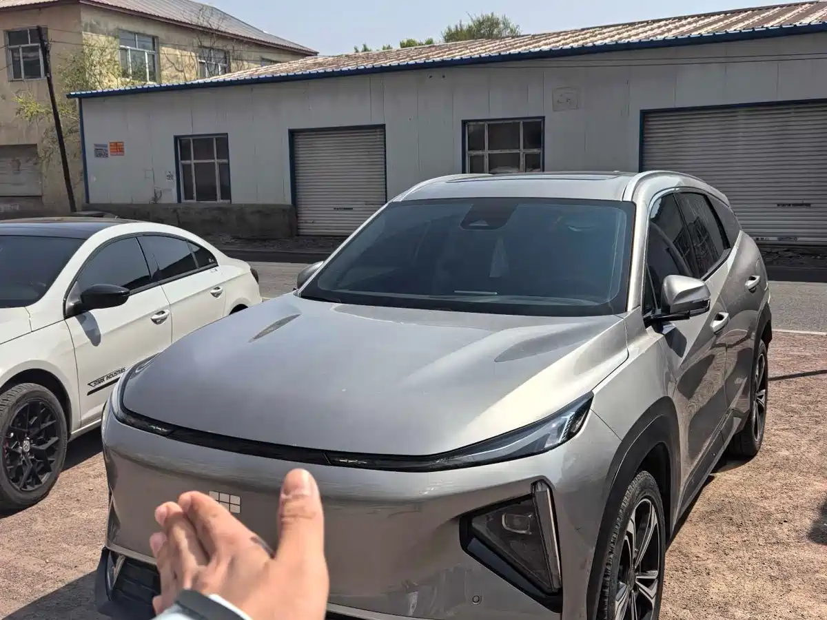 Geely Galaxy Galaxy L7 2025 EM-i 115km Explorer Edition