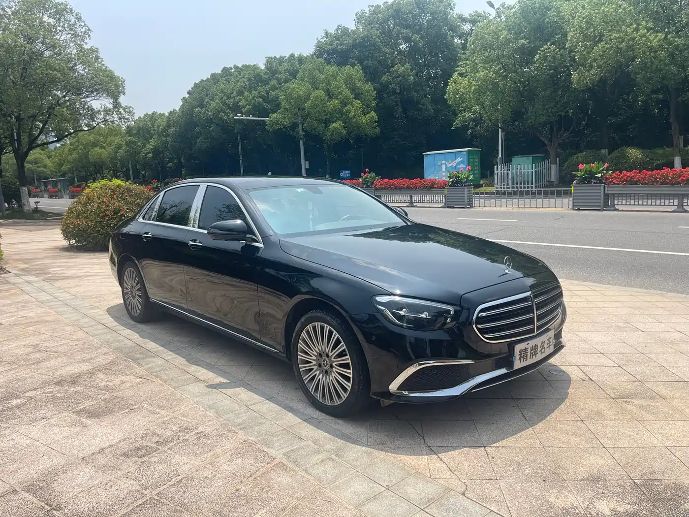 Mercedes-Benz E-Class 2022 Facelift E 300 L Fashion Style фото 3