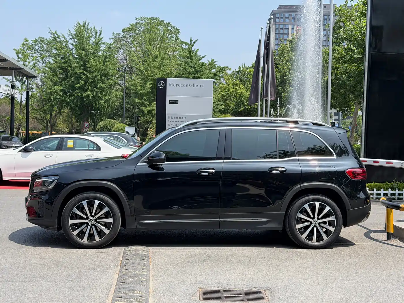 Mercedes-Benz GLB 2024 GLB 220 Fashion фото 2