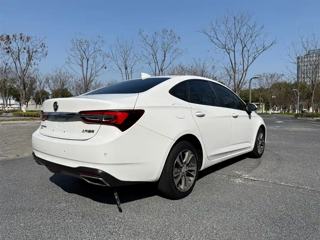 Buick Verano 2020 20T CVT Leading фото 12