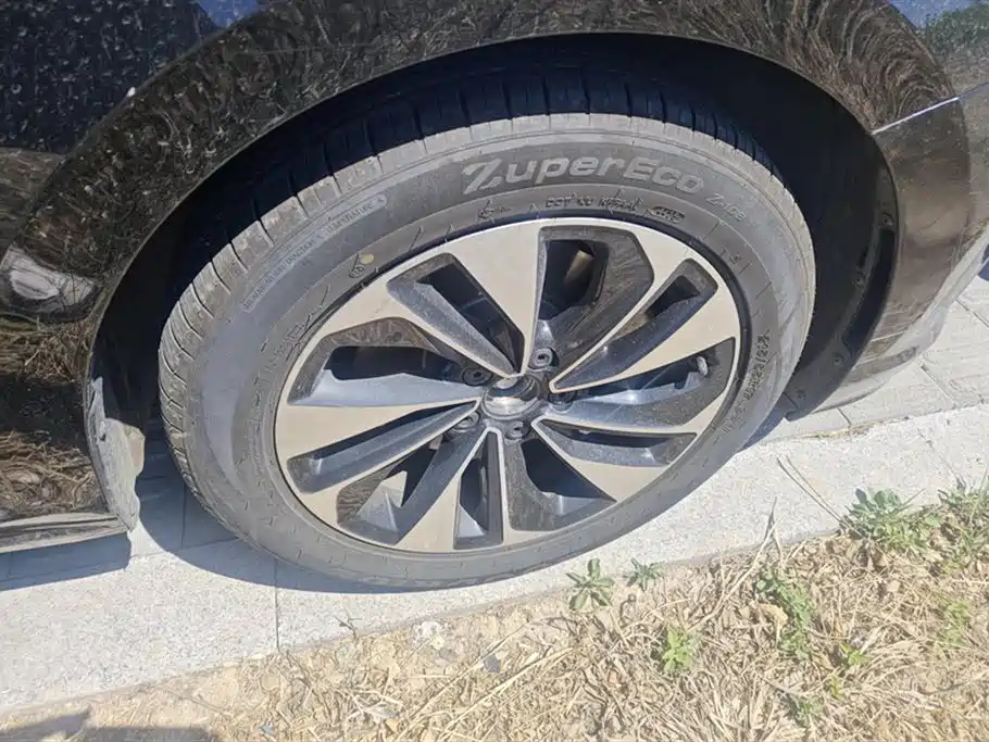 Volkswagen Passat 2024 280TSI Business Edition фото 6