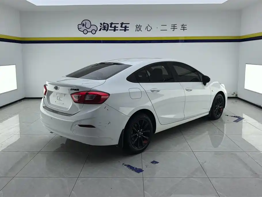 Chevrolet Cruze 2018 Redline 320 Automatic Pioneer Edition фото 3
