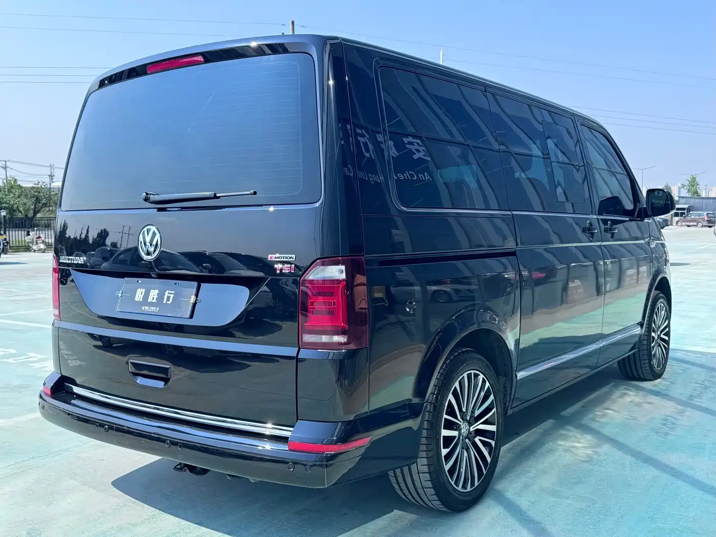 Volkswagen Multivan 2018 2018 2.0TSI 4WD Premium Edition 7-Seater