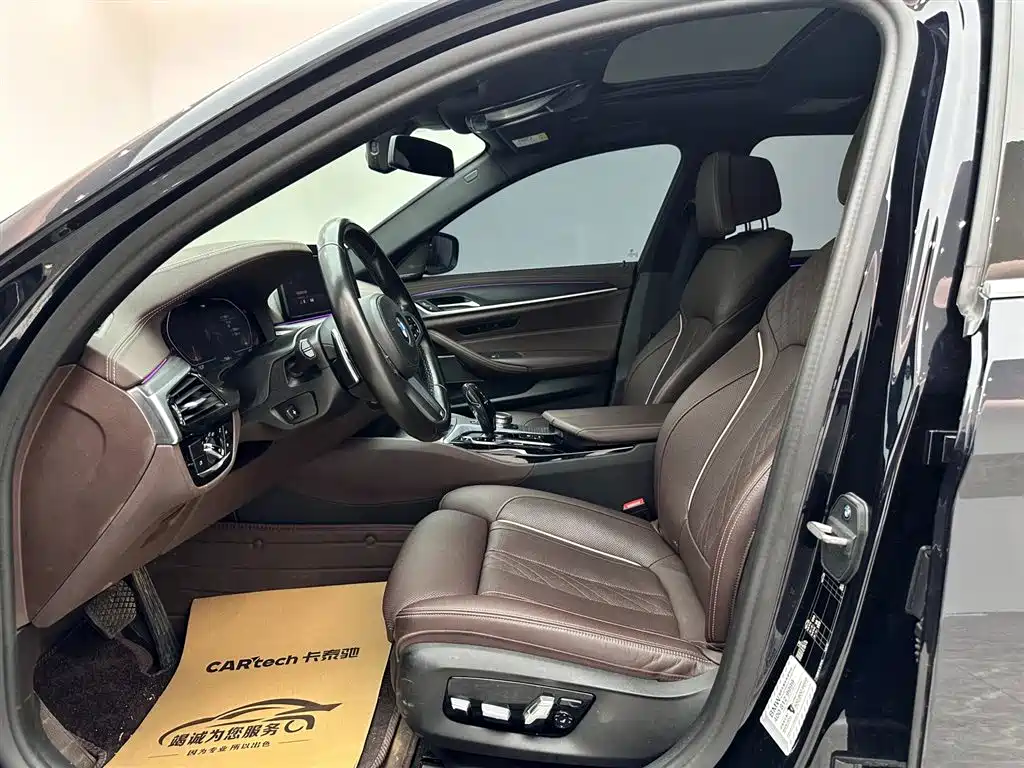 BMW 5 Series 2022 530Li Exclusive M Sport Package фото 8
