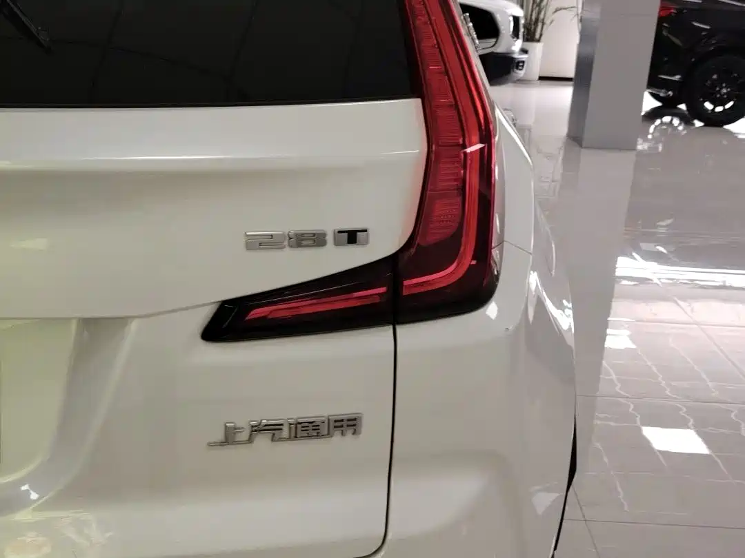 Cadillac XT4 2021 28T FWD Premium Edition фото 13