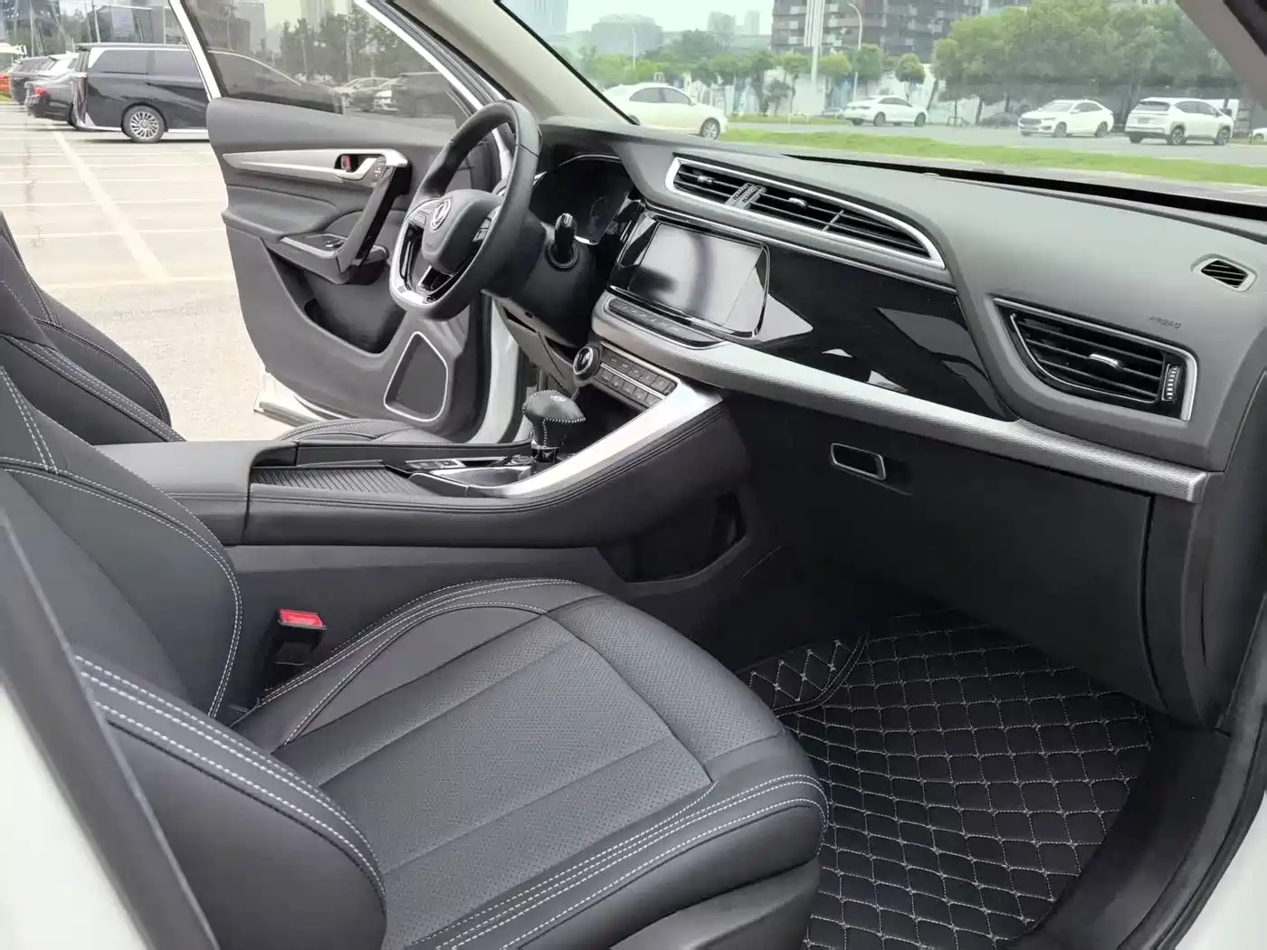 Dongfeng Aeolus Dongfeng Fengshen AX7 2020 2020 1.6T Auto AI Pioneer (China V)