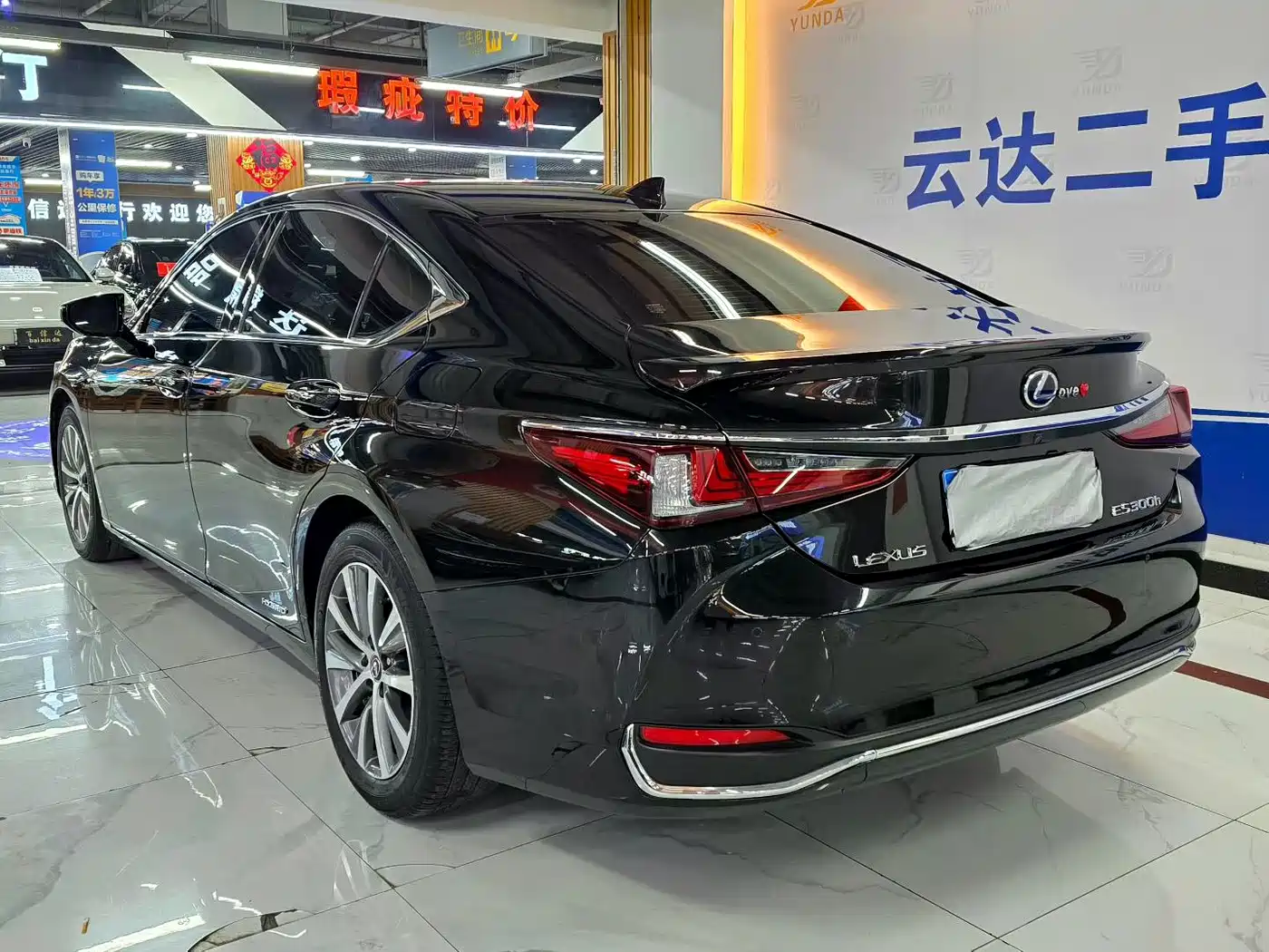 Lexus ES 2018 300h Excellence Edition China V фото 4