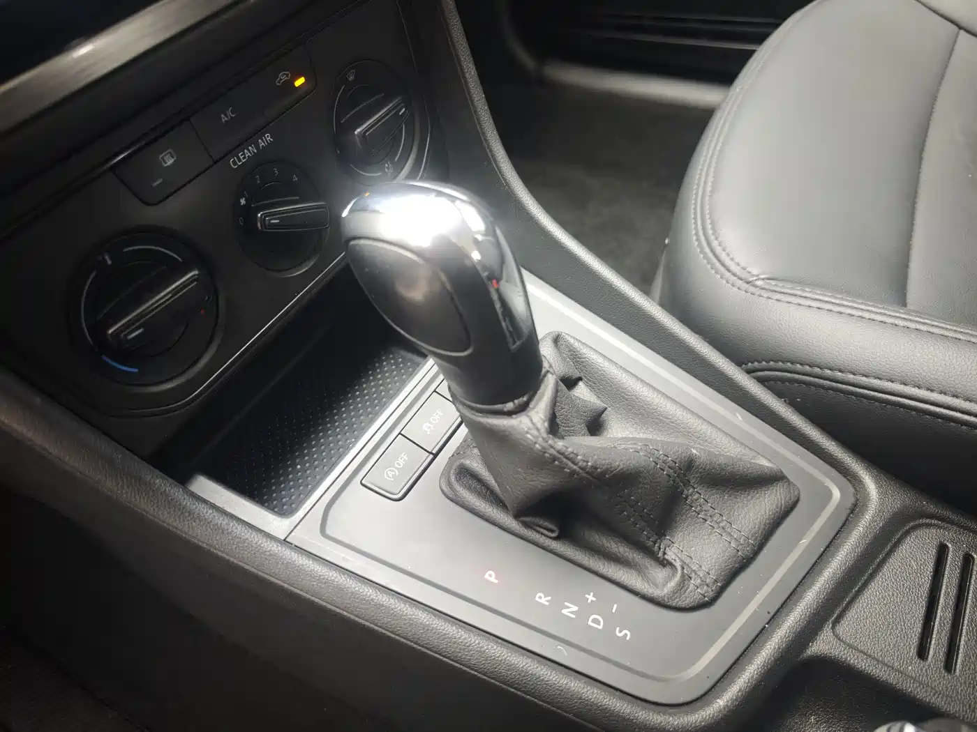 Volkswagen Lavida 2019 Lavida Start 1.5L Auto Trend (China VI) фото 16