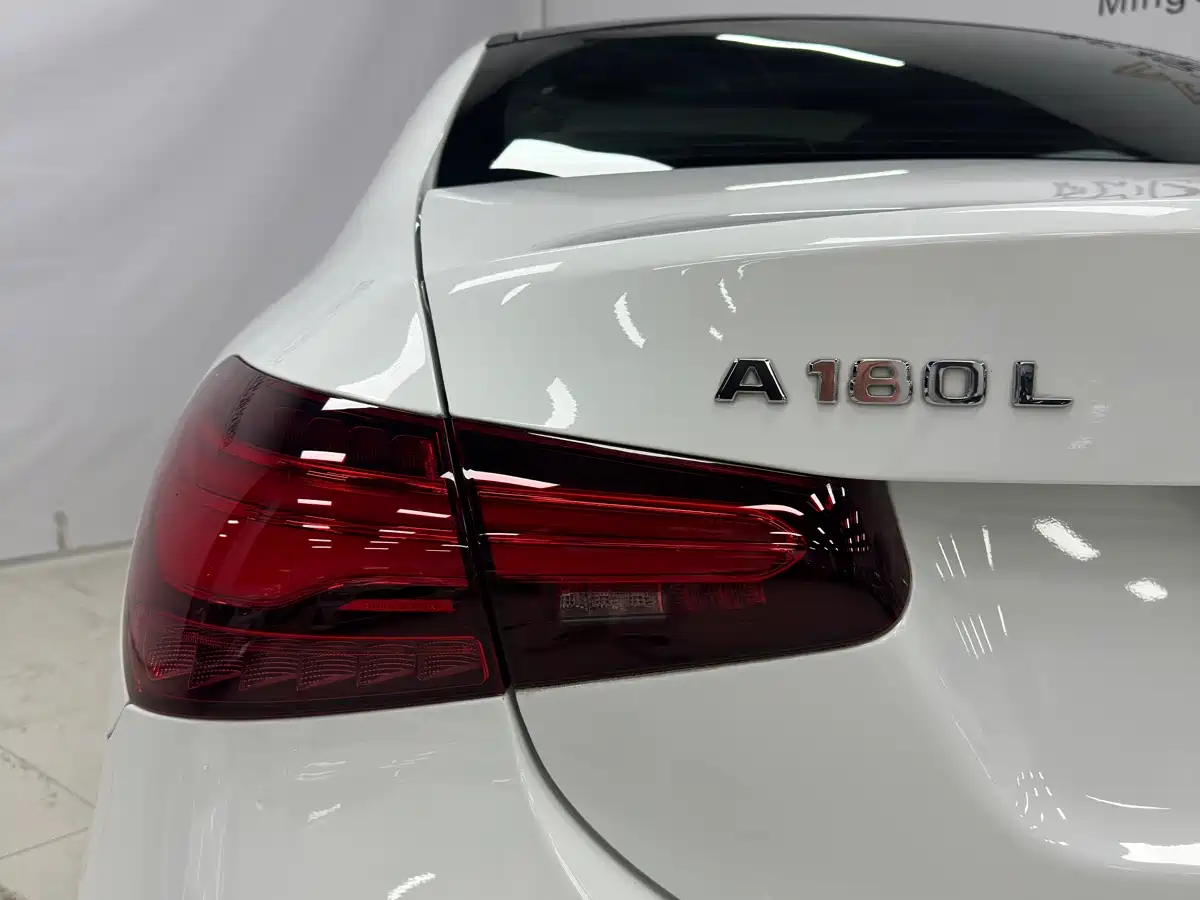 Mercedes-Benz A-Class 2023 A 180 L фото 9