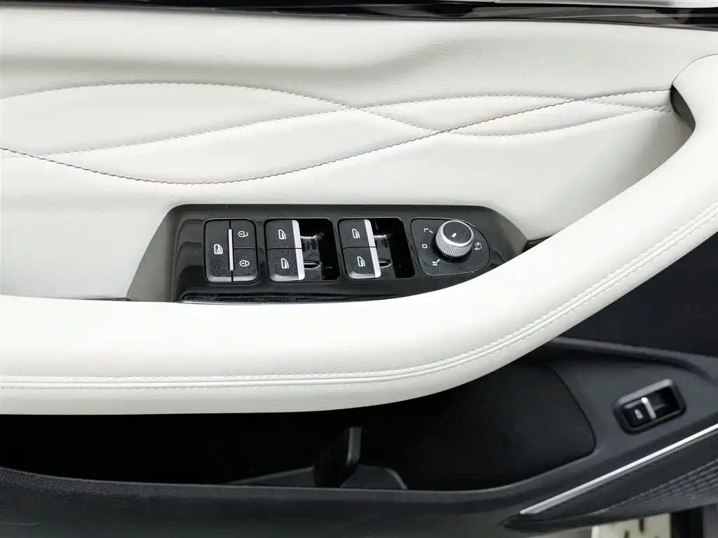 Geely Xingyue L 2021 2.0TD High-Power AWD Premium фото 9