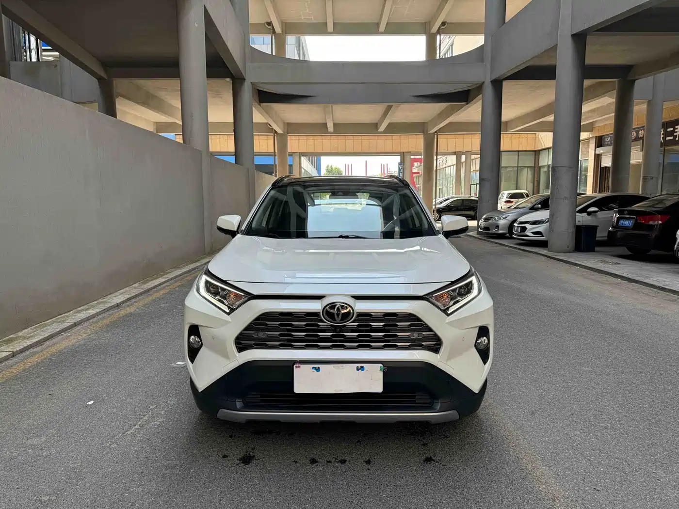 Toyota RAV4 Rongfang 2020 2.0L CVT 4WD Premium Edition фото 2