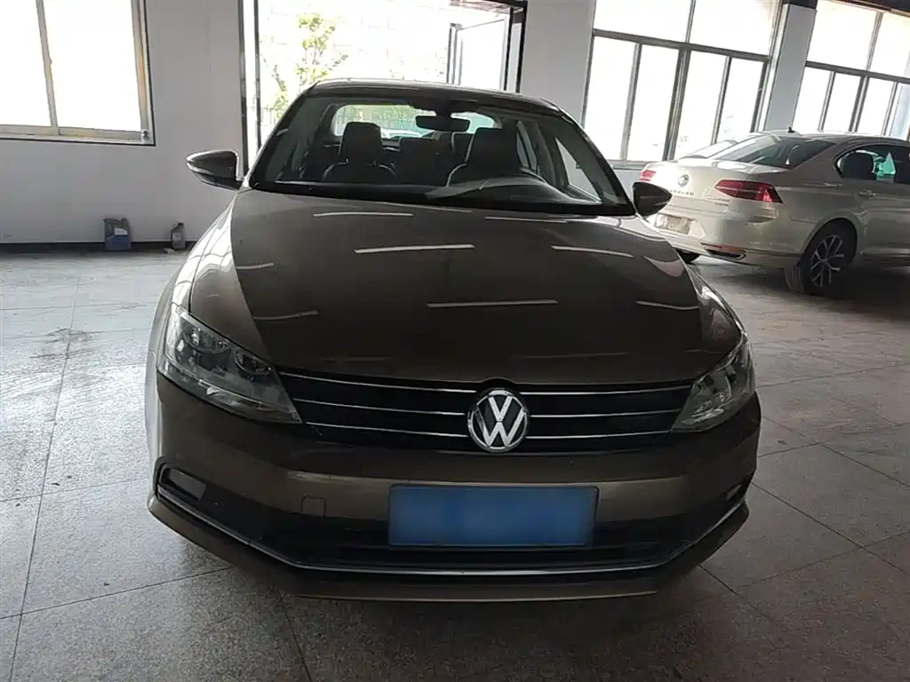 Volkswagen Sagitar 2018 180TSI DSG Premium Edition фото 3