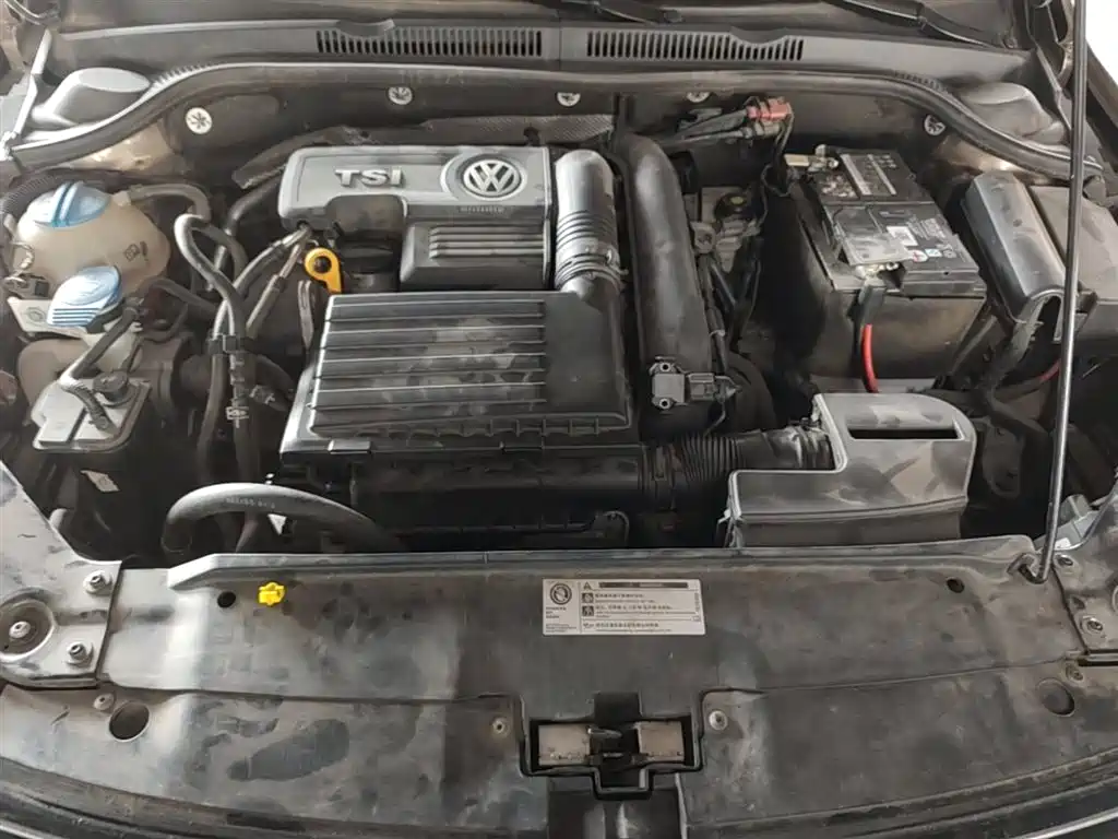 Volkswagen Sagitar 2018 180TSI DSG Premium Edition фото 20
