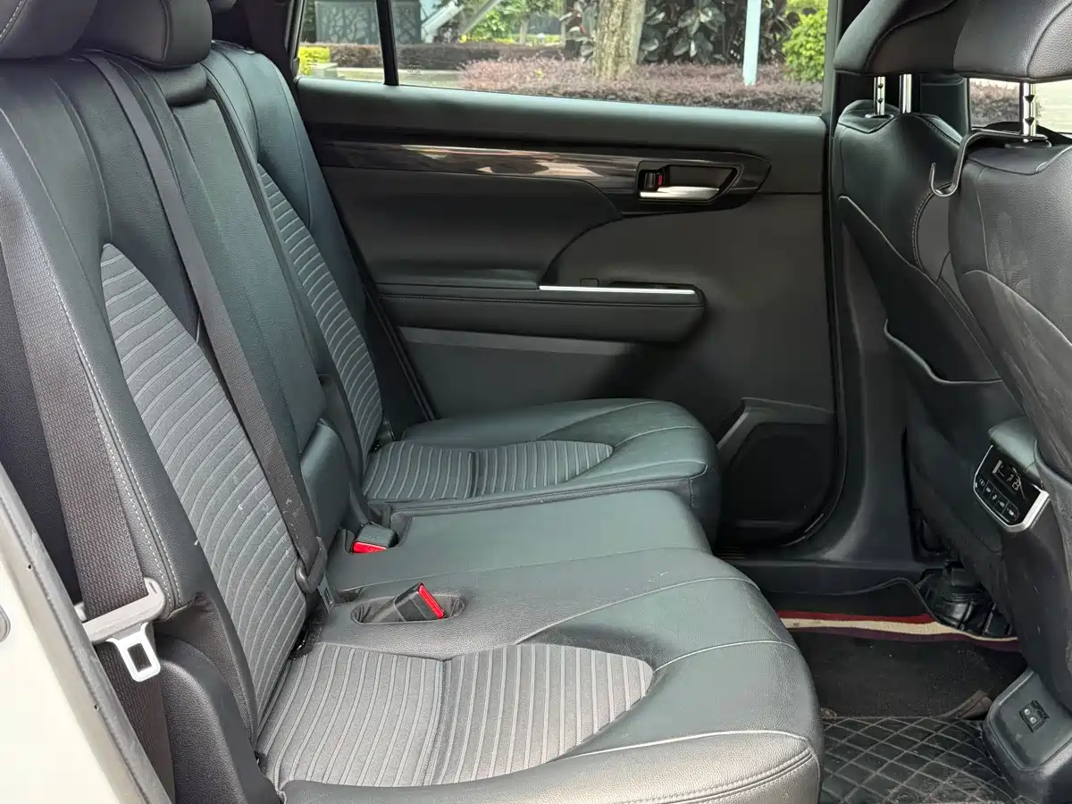 Toyota Crown Kluger 2021 2.5L HEV 4WD Elite фото 11
