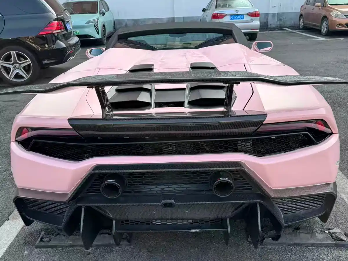 LAMBORGHINI HURACÁN