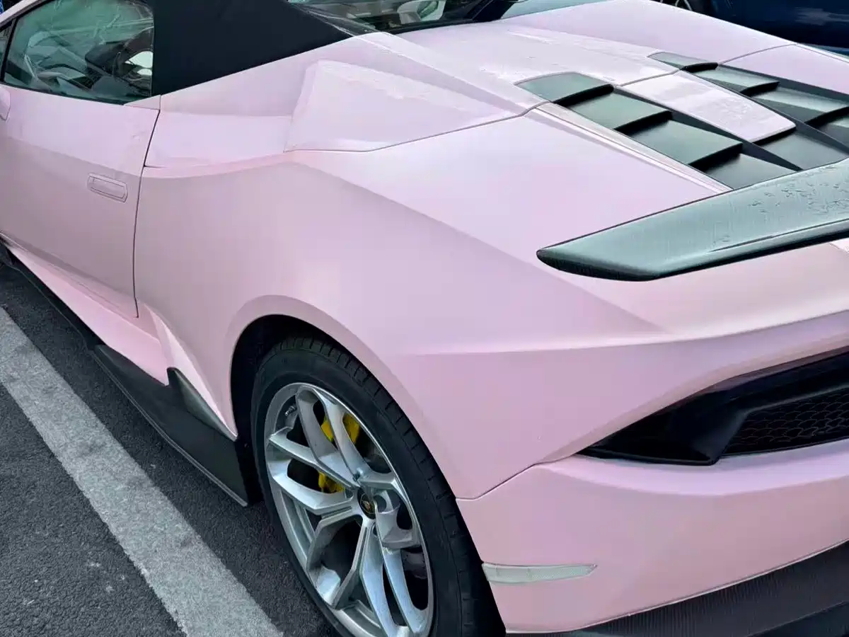 LAMBORGHINI HURACÁN