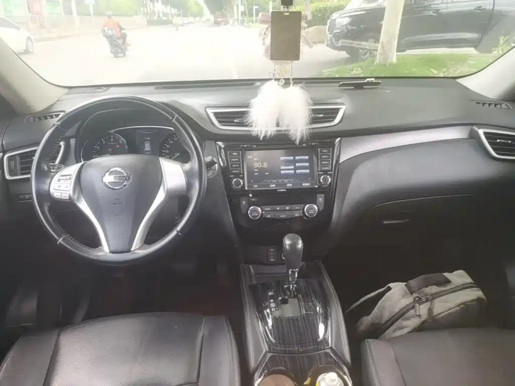 Фото 10 - Nissan X-Trail