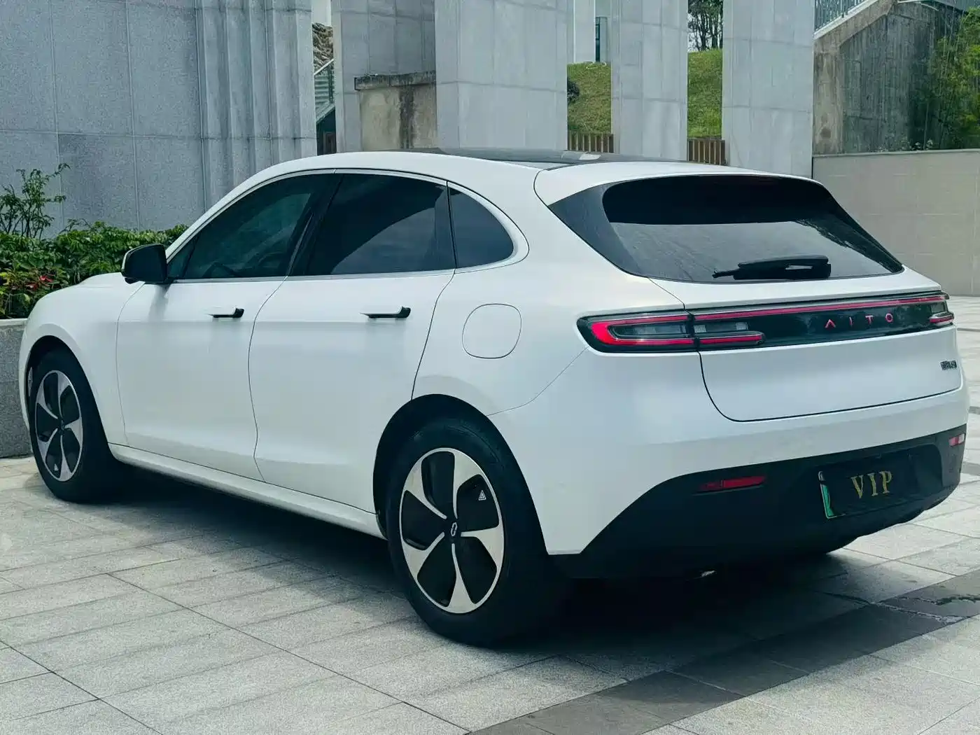 AITO Wenjie AITO M5 2022 Pure Electric RWD Standard Edition фото 9