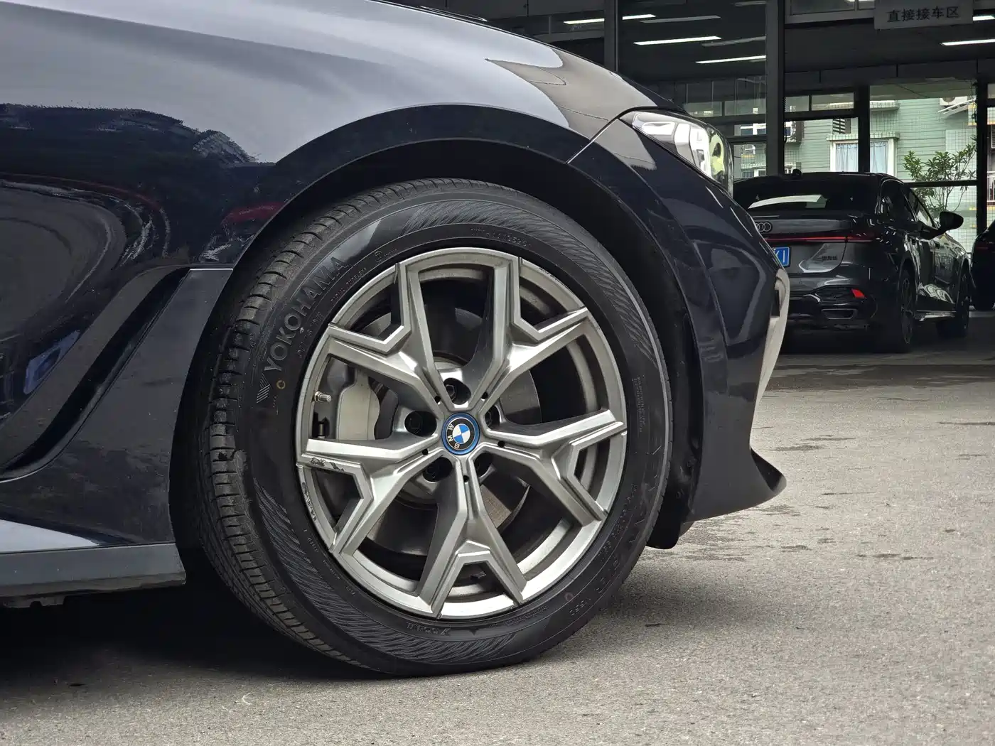 BMW i3 2022 eDrive 35 L фото 8