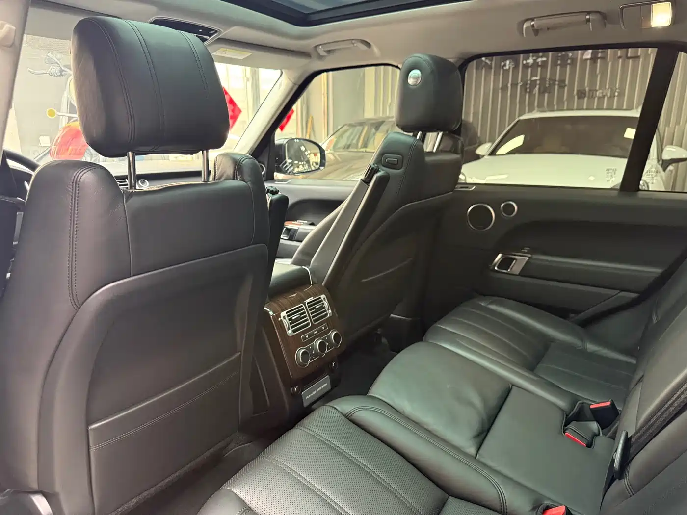 Land Rover Range Rover 2017 3.0 SC V6 Vogue фото 15