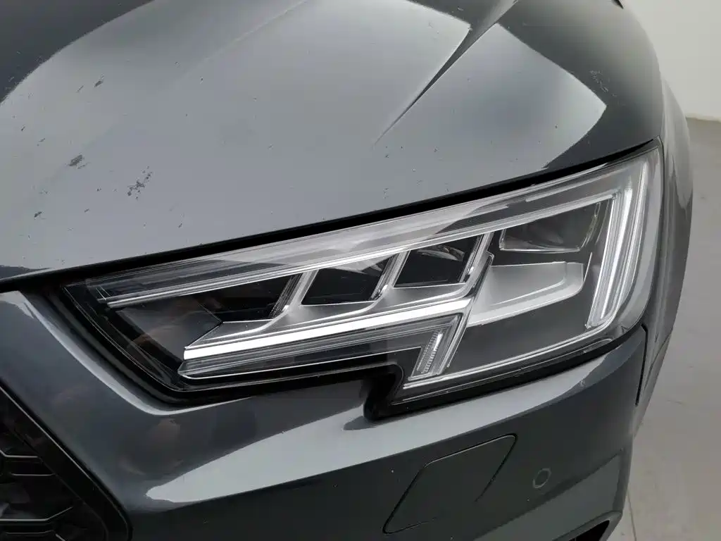 Audi A4 (Import) 2020 2020 Avant Pioneer 40 TFSI Luxury Sport