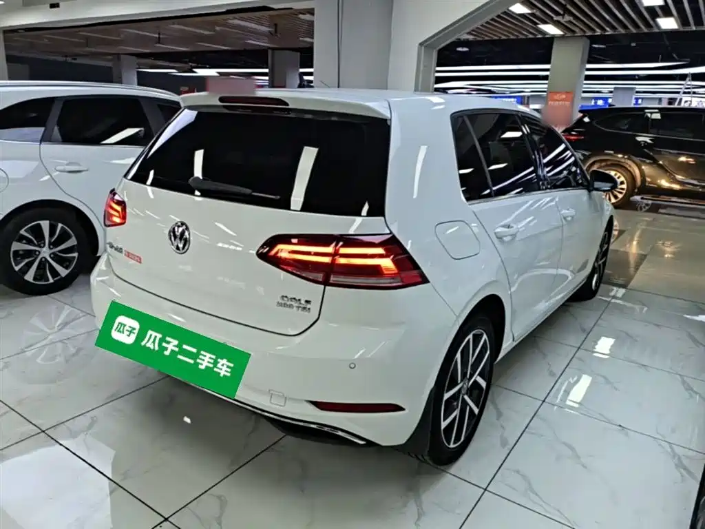 Volkswagen Golf 2020 Beloved Edition 280TSI DSG Comfort фото 7
