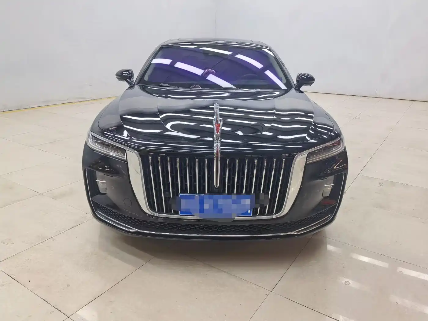 Hongqi H9 2023 Model 2.0T Smart Connect Flagship Edition фото 2