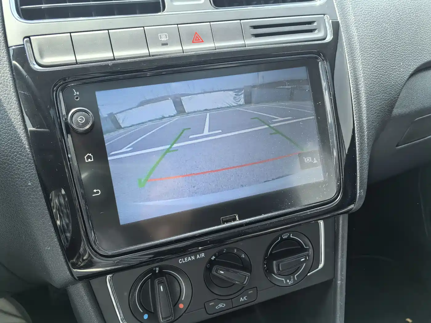 Volkswagen Polo 2016 1.6L Automatic Comfort фото 5