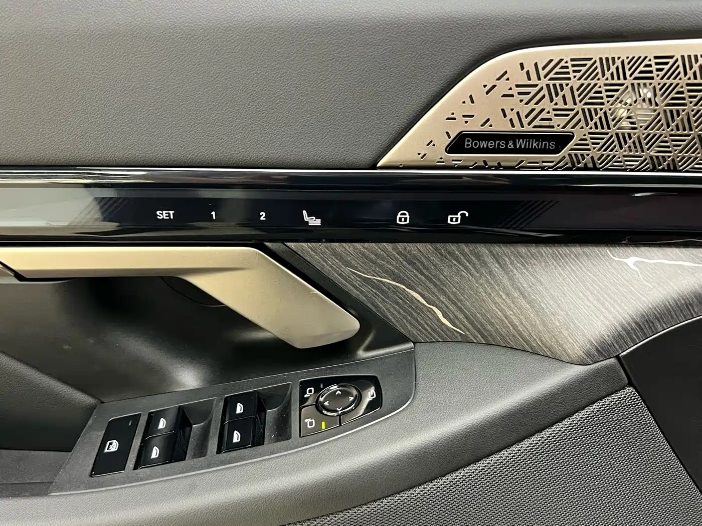 BMW 5 Series 2024 530Li Premium M Sport Package фото 20